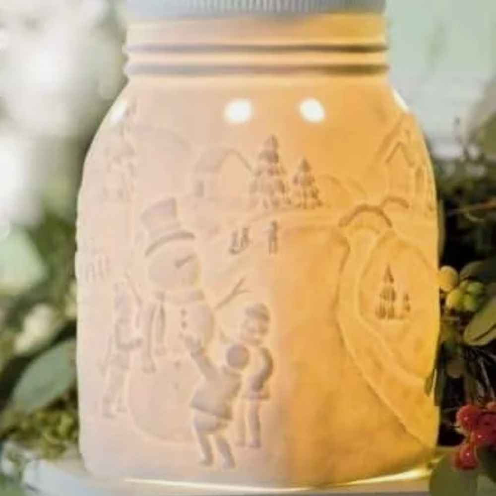 Scentsy Let it Snow full size warmer mason jar
